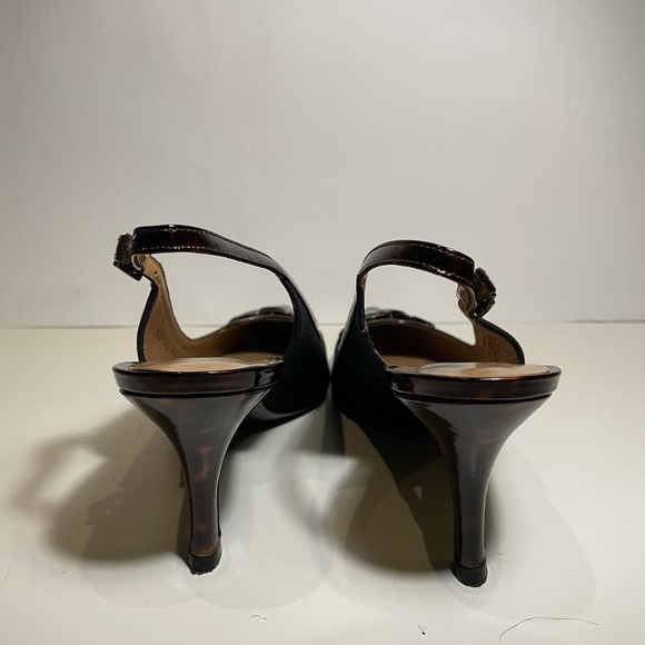 Stuart Weitzman Aspect Slingback Pump - Picture 3 of 6